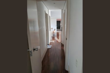 Corredor de apartamento para alugar com 3 quartos, 128m² em Moema, São Paulo
