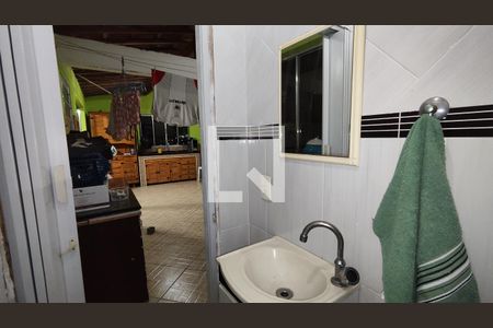Lavabo de casa para alugar com 4 quartos, 290m² em Tanquinho, Ferraz de Vasconcelos