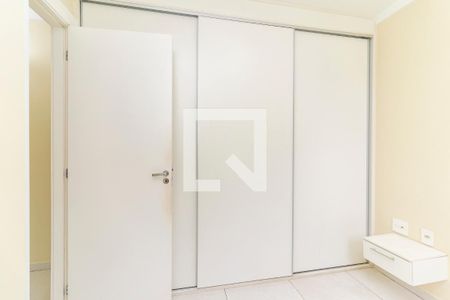 Quarto 1 de apartamento para alugar com 2 quartos, 47m² em Conjunto Residencial José Bonifácio, São Paulo