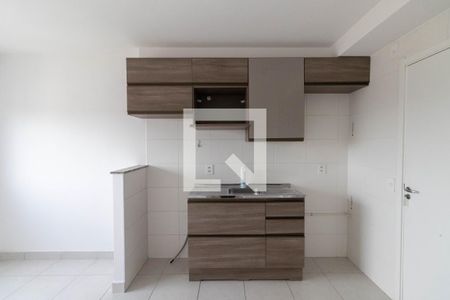 Sala/Cozinha de apartamento à venda com 2 quartos, 36m² em Vila Carmosina, São Paulo