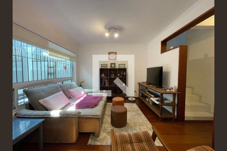 Sala de casa à venda com 3 quartos, 250m² em Jardim Rizzo, São Paulo