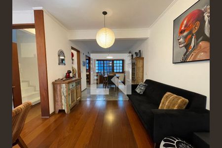 Sala de casa à venda com 3 quartos, 250m² em Jardim Rizzo, São Paulo