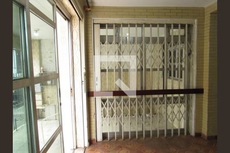 Sala de casa para alugar com 3 quartos, 180m² em Quitaúna, Osasco