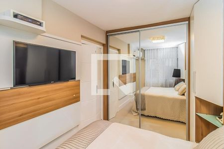 Quarto 1 de apartamento para alugar com 2 quartos, 71m² em Passo d’Areia, Porto Alegre