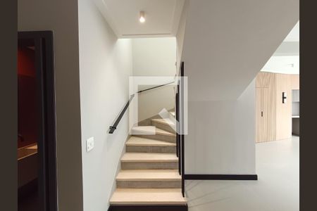 Sala de casa para alugar com 4 quartos, 193m² em Mirandópolis, São Paulo