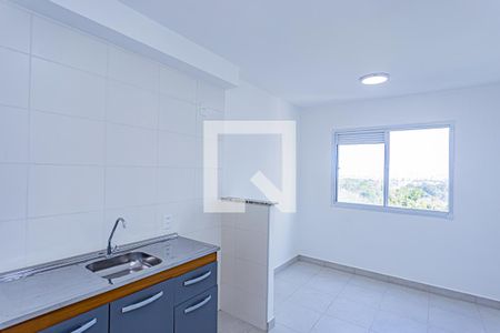 Sala e cozinha de apartamento para alugar com 2 quartos, 32m² em Pirituba, São Paulo
