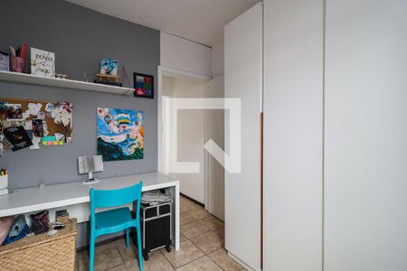 Quarto de casa de condomínio para alugar com 2 quartos, 123m² em Vila Pirajussara, São Paulo