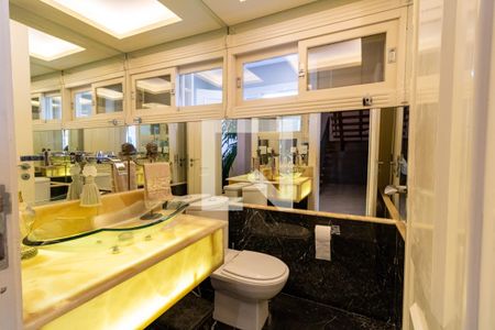 Lavabo de casa de condomínio para alugar com 7 quartos, 940m² em Cavalhada, Porto Alegre