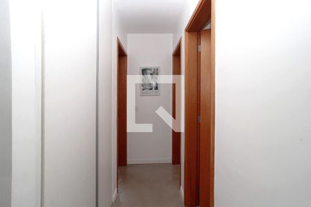 Corredor de apartamento à venda com 3 quartos, 83m² em Buritis, Belo Horizonte
