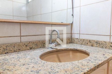Banheiro de apartamento para alugar com 1 quarto, 38m² em Santo Antônio, Porto Alegre