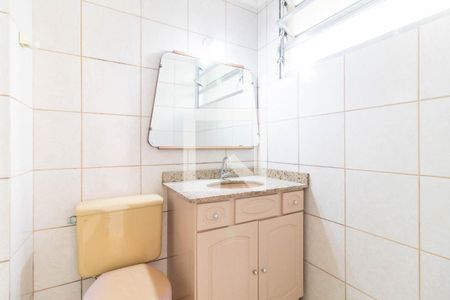 Banheiro de apartamento para alugar com 1 quarto, 38m² em Santo Antônio, Porto Alegre