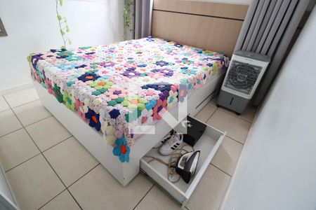 Quarto 2 de apartamento para alugar com 2 quartos, 57m² em Gávea, Uberlândia