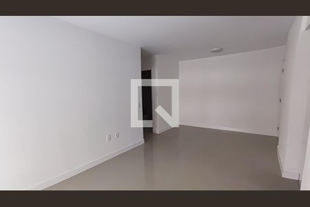 Sala de apartamento para alugar com 2 quartos, 86m² em Barra da Tijuca, Rio de Janeiro