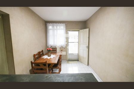 Sala de apartamento para alugar com 2 quartos, 75m² em Canto do Forte, Praia Grande