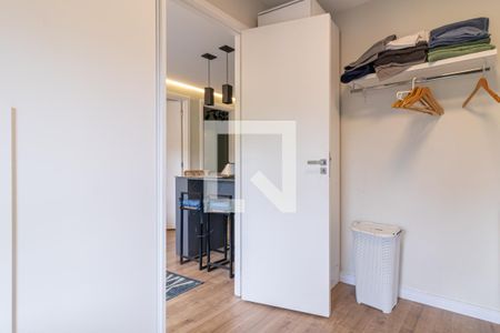 Quarto  de apartamento para alugar com 2 quartos, 40m² em Indianópolis, São Paulo