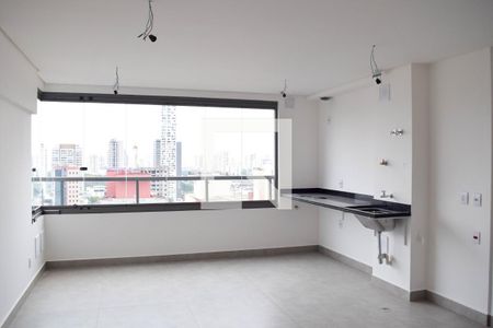 Sala/Cozinha de apartamento à venda com 2 quartos, 63m² em Vila Azevedo, São Paulo