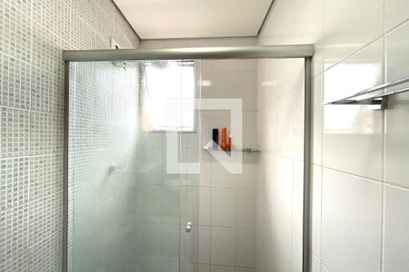 Banheiro de apartamento à venda com 1 quarto, 49m² em Carmo, Belo Horizonte