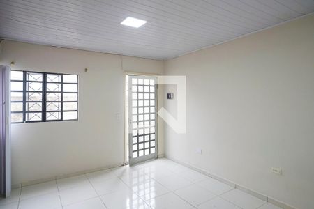 Sala de casa para alugar com 1 quarto, 40m² em Nova Gerti, São Caetano do Sul