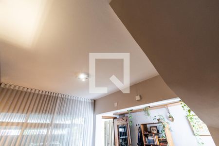 Casa à venda com 2 quartos, 129m² em Vila Ipojuca, São Paulo