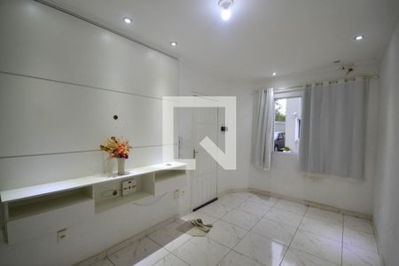 Sala de casa para alugar com 2 quartos, 120m² em Santo Antonio da Prata, Belford Roxo