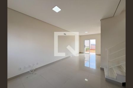 Sala de casa de condomínio para alugar com 3 quartos, 120m² em Chácaras Silvânia, Valinhos