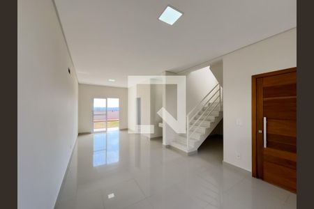 Sala de casa de condomínio para alugar com 3 quartos, 120m² em Chácaras Silvânia, Valinhos