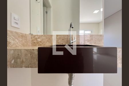 Lavabo de casa de condomínio para alugar com 3 quartos, 120m² em Chácaras Silvânia, Valinhos