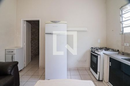Sala/Cozinha de casa para alugar com 1 quarto, 40m² em Vila Gomes, São Paulo
