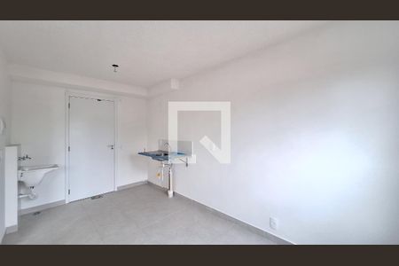 Sala/Cozinha de apartamento para alugar com 1 quarto, 28m² em Parque Industrial Tomas Edson, São Paulo