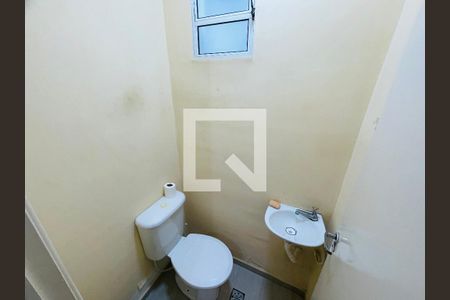 Lavabo de casa de condomínio para alugar com 2 quartos, 108m² em Vila Sao Joao Batista, Guarulhos