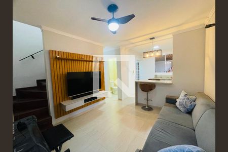 Sala de casa de condomínio para alugar com 2 quartos, 108m² em Vila Sao Joao Batista, Guarulhos