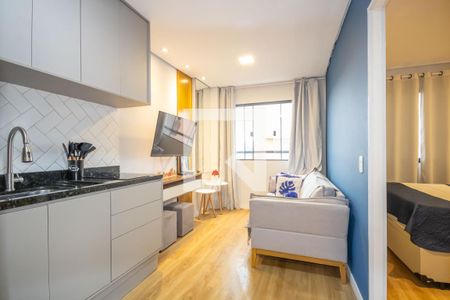 Sala e Cozinha de apartamento à venda com 1 quarto, 24m² em Bonfim, Osasco