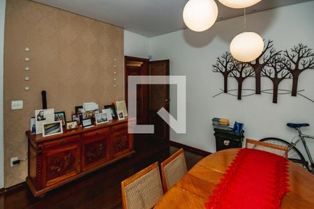 Sala de casa à venda com 3 quartos, 300m² em Santa Rosa, Belo Horizonte