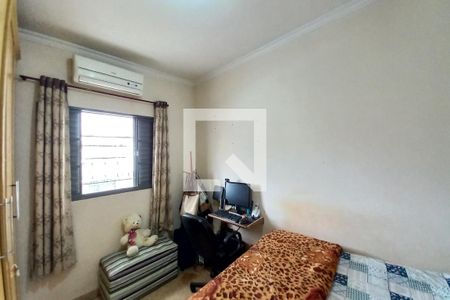 Quarto 1 de casa para alugar com 2 quartos, 70m² em Jardim Rossin, Campinas