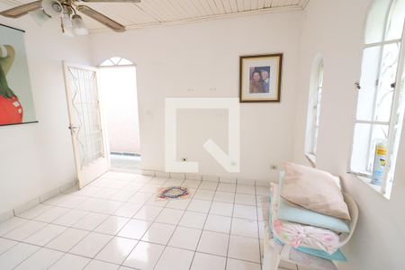 Sala 2 de casa à venda com 3 quartos, 276m² em Umuarama, Osasco