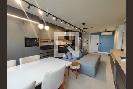 Sala de apartamento para alugar com 2 quartos, 81m² em Recreio dos Bandeirantes, Rio de Janeiro