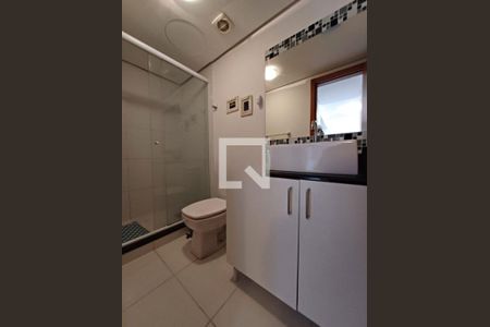 Banheiro de apartamento para alugar com 1 quarto, 43m² em Cidade Baixa, Porto Alegre