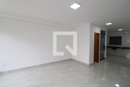 Sala de casa à venda com 3 quartos, 110m² em Vila Charlote, São Paulo