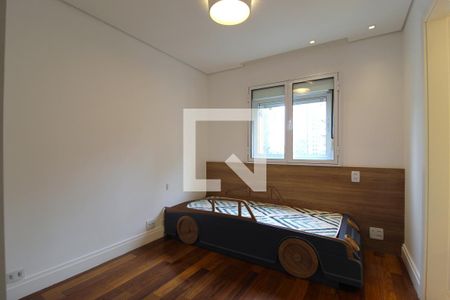 Suíte de apartamento para alugar com 3 quartos, 137m² em Vila Olímpia, São Paulo