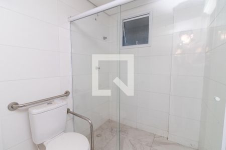 Banheiro de apartamento para alugar com 1 quarto, 38m² em Vila Ré, São Paulo