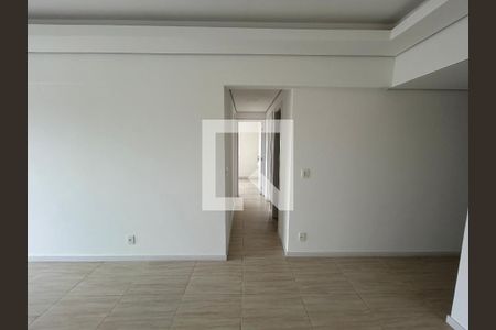 Corredor de apartamento para alugar com 3 quartos, 90m² em Vila Valqueire, Rio de Janeiro