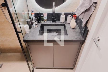 Banheiro Social de kitnet/studio à venda com 1 quarto, 29m² em Pinheiros, São Paulo