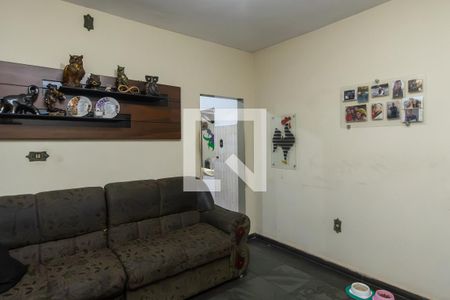 Sala de casa à venda com 3 quartos, 241m² em Serrano, Belo Horizonte