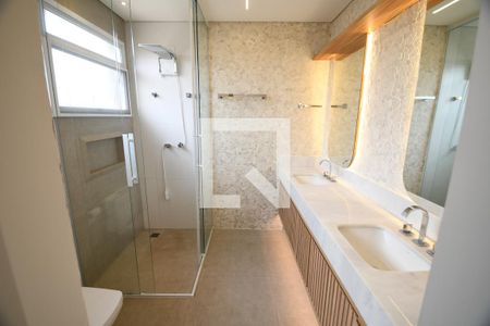 Banheiro 1 - Suíte de casa de condomínio para alugar com 3 quartos, 250m² em Parque Taquaral, Campinas