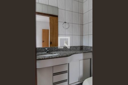 Banheiro da Suíte de apartamento para alugar com 3 quartos, 80m² em Buritis, Belo Horizonte