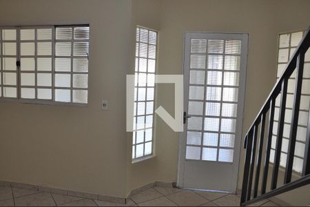 Casa para alugar com 3 quartos, 123m² em Vila Menuzzo, Sumaré