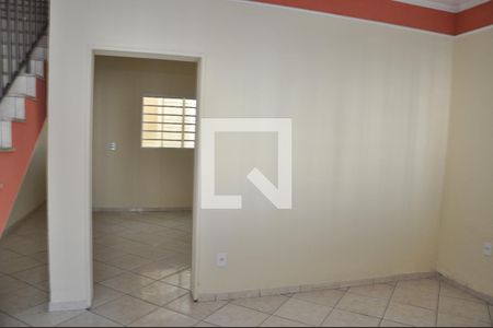 Casa para alugar com 3 quartos, 123m² em Vila Menuzzo, Sumaré