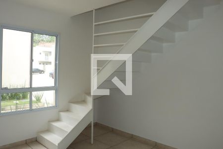 Sala de casa de condomínio para alugar com 2 quartos, 72m² em Centreville, Cotia