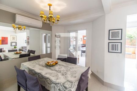 Sala  de casa de condomínio à venda com 3 quartos, 187m² em Residencial Tambore Iii, Santana de Parnaíba