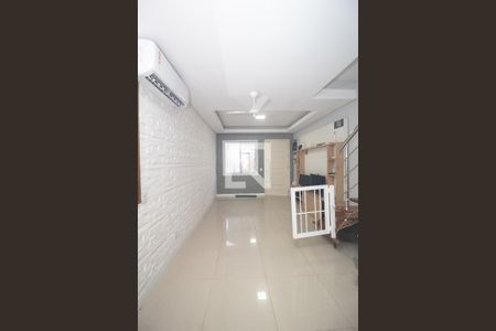 Sala de casa para alugar com 2 quartos, 82m² em Hípica, Porto Alegre
